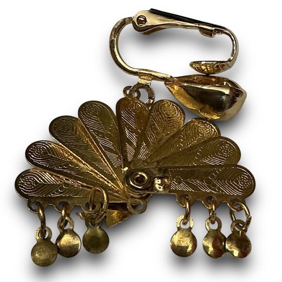 Vintage Peacock Jade Green White & Gold Feathered Clip On Earrings - Picture 4 of 9